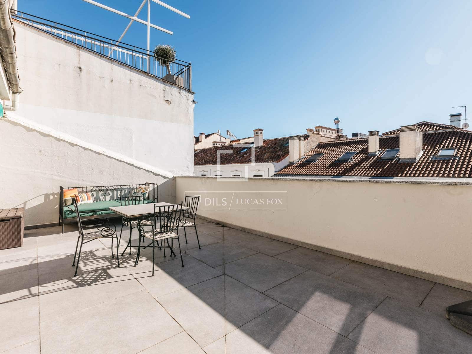 2 bedroom Penthouse for rent in Madrid city - € 4,900 (Ref: 9566424)