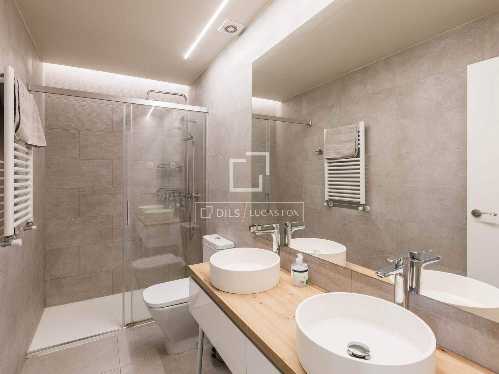 2 bedroom Penthouse for rent in Madrid city - € 4,900 (Ref: 9566424)