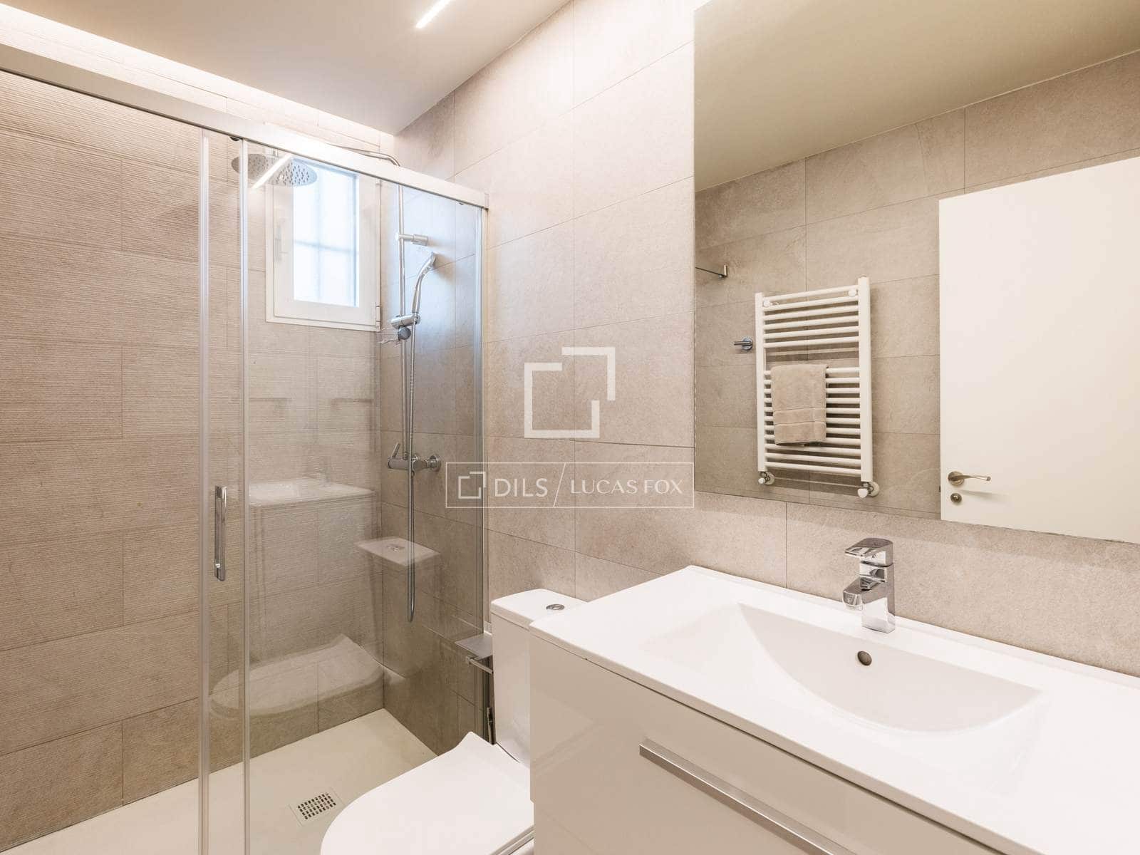 2 bedroom Penthouse for rent in Madrid city - € 4,900 (Ref: 9566424)