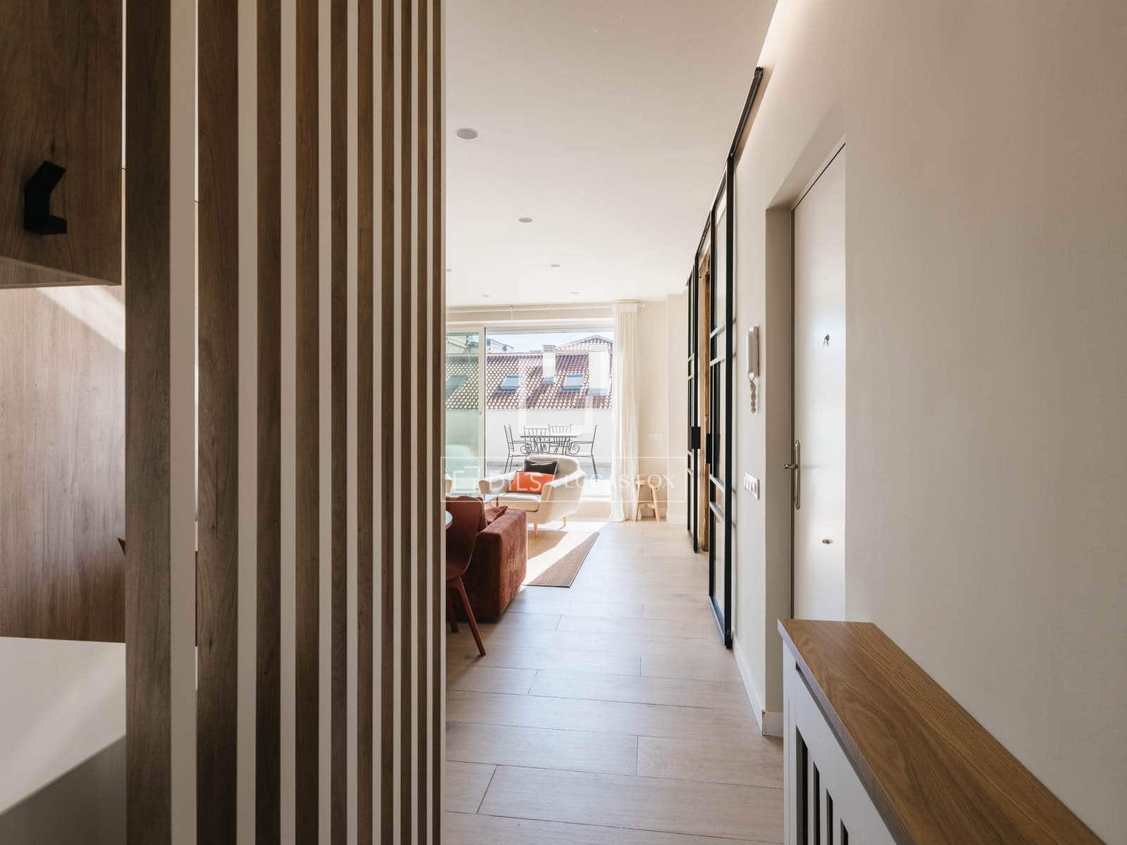 2 bedroom Penthouse for rent in Madrid city - € 4,900 (Ref: 9566424)