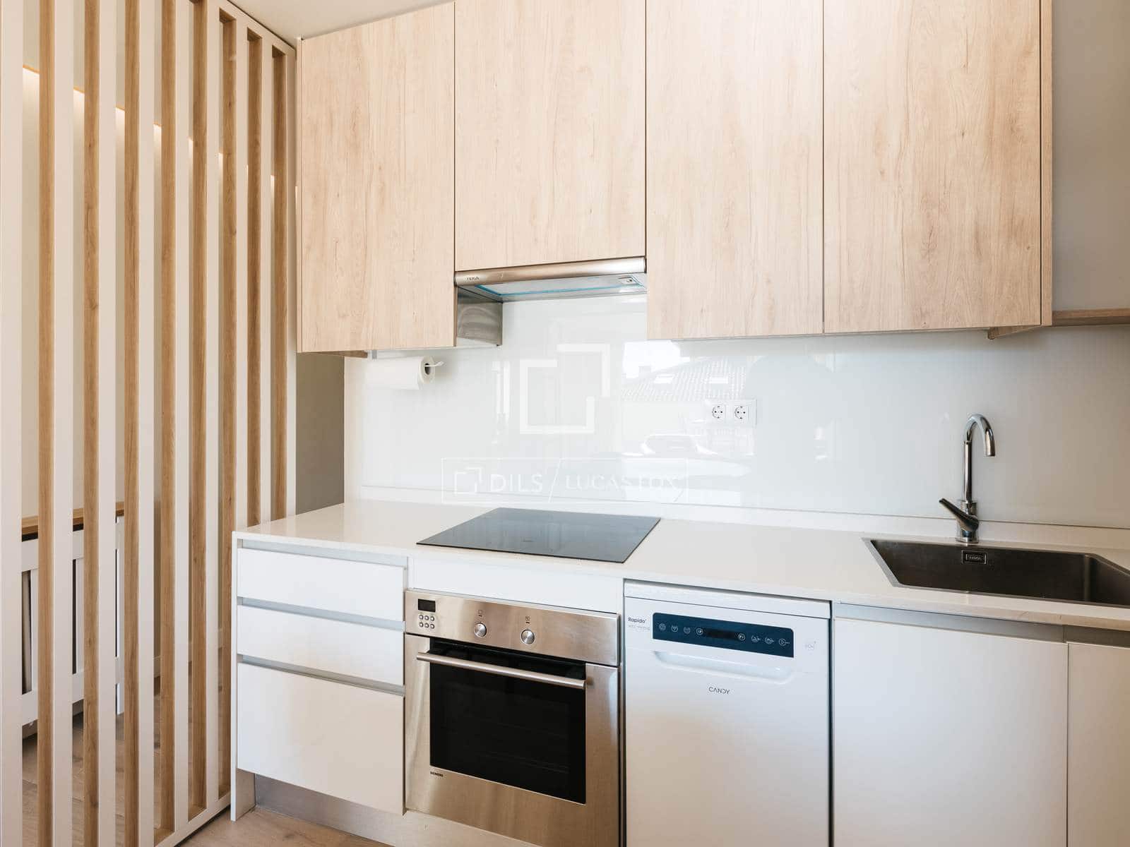 2 bedroom Penthouse for rent in Madrid city - € 4,900 (Ref: 9566424)