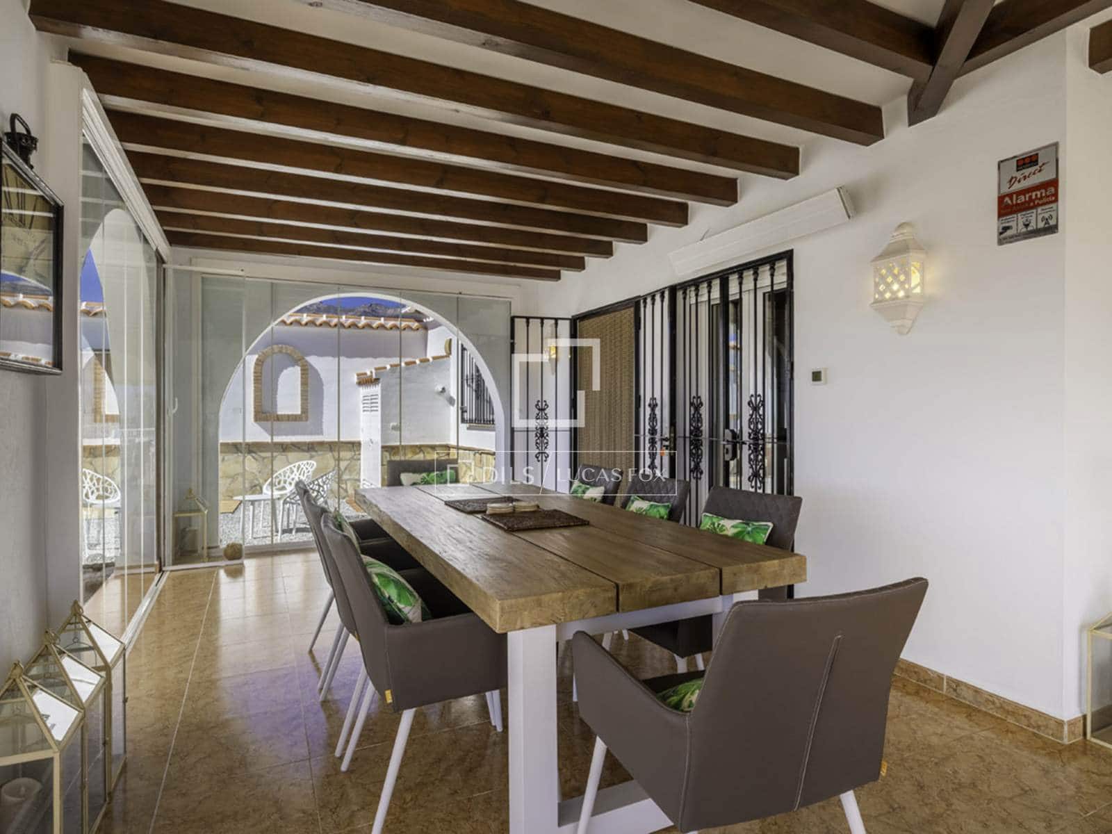 Chalet de 4 habitaciones en Canillas de Albaida en venta con piscina garaje - 1.095.000 € (Ref: 9566425)