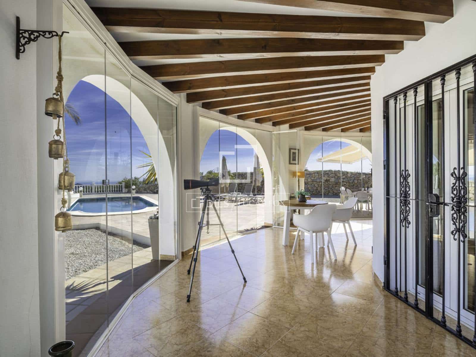 Chalet de 4 habitaciones en Canillas de Albaida en venta con piscina garaje - 1.095.000 € (Ref: 9566425)