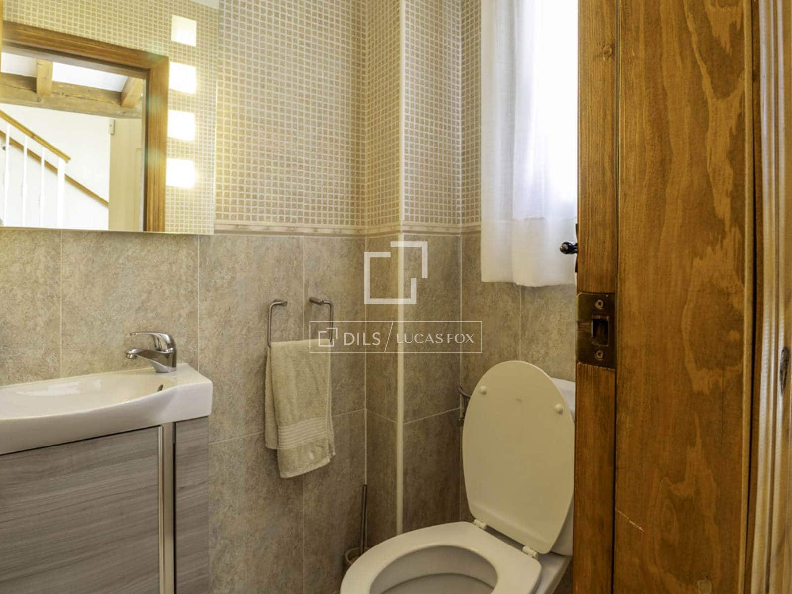 Chalet de 4 habitaciones en Canillas de Albaida en venta con piscina garaje - 1.095.000 € (Ref: 9566425)