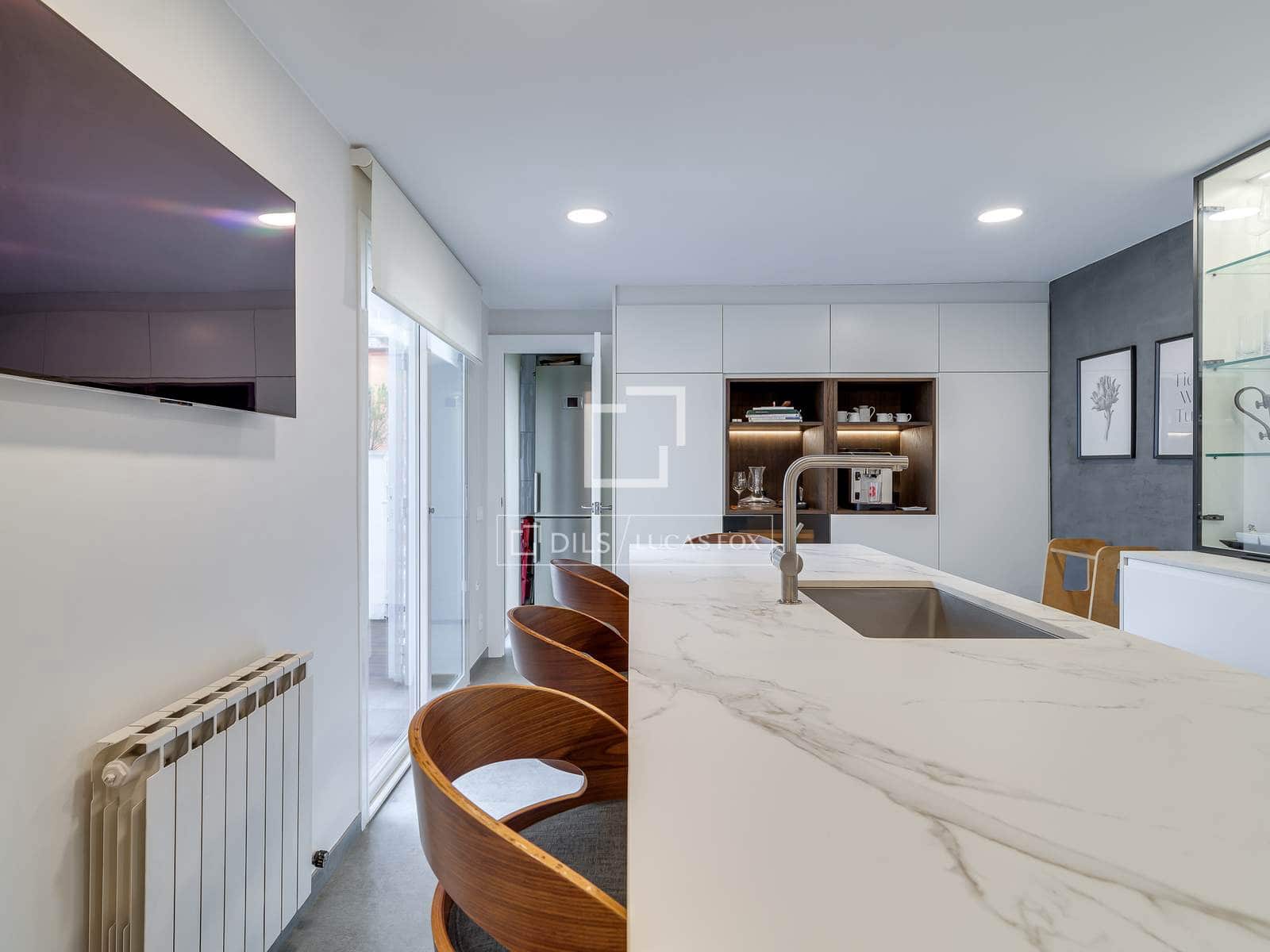 4 sypialnia Willa na sprzedaż w Teia z basenem garażem - 835 000 € (Ref: 9566542)