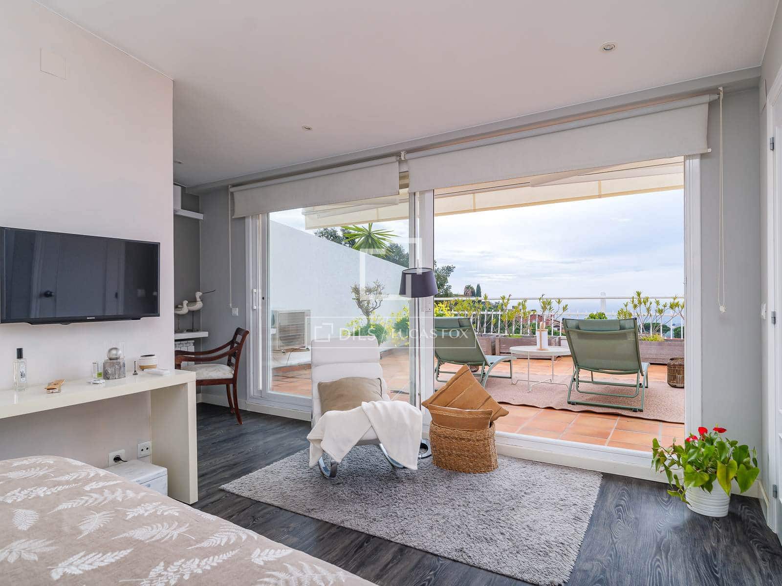 4 sypialnia Willa na sprzedaż w Teia z basenem garażem - 835 000 € (Ref: 9566542)