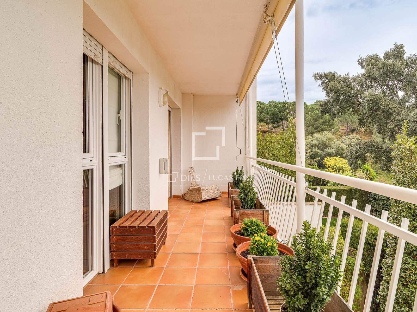 4 sypialnia Willa na sprzedaż w Teia z basenem garażem - 835 000 € (Ref: 9566542)