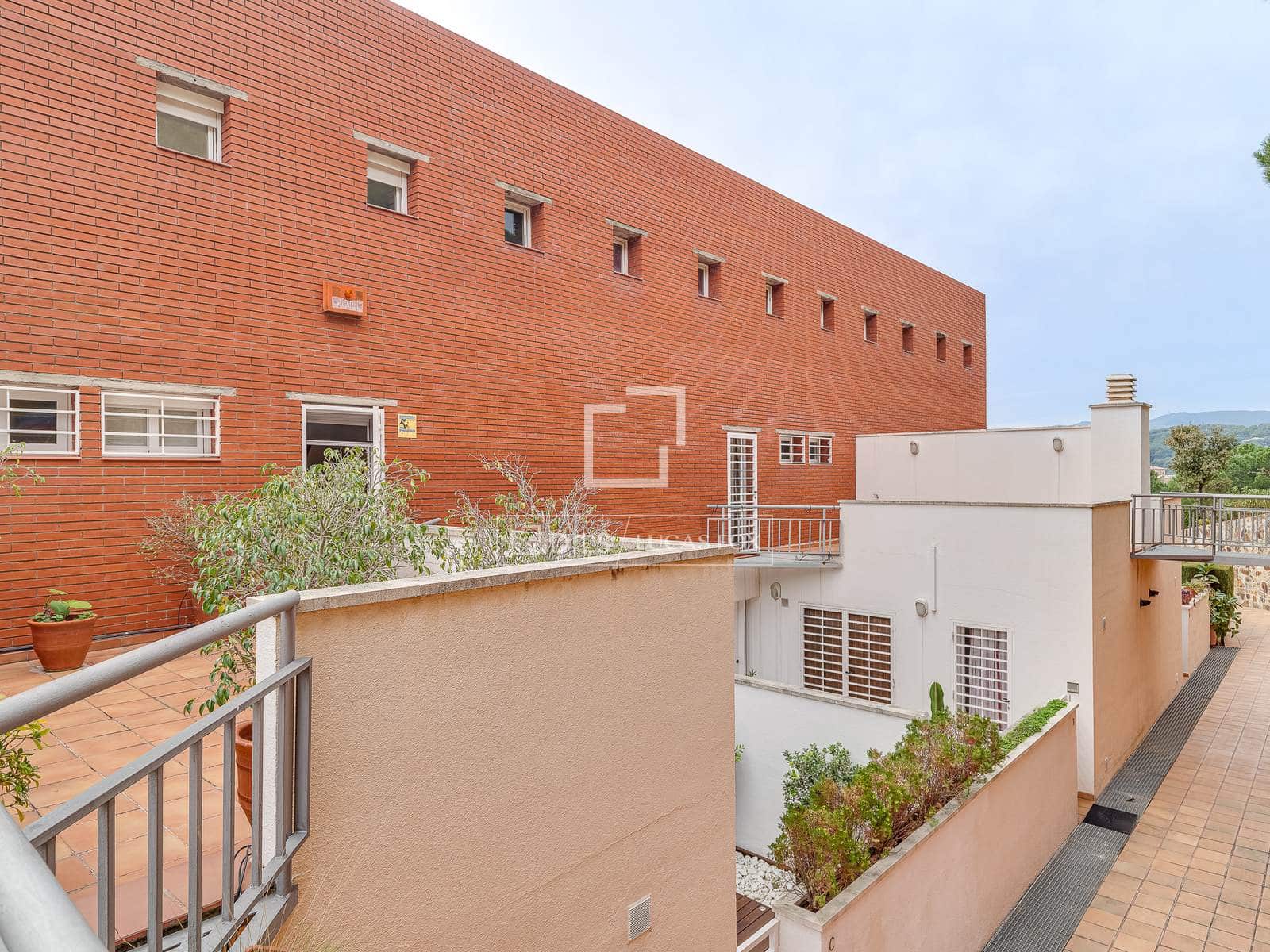 4 sypialnia Willa na sprzedaż w Teia z basenem garażem - 835 000 € (Ref: 9566542)