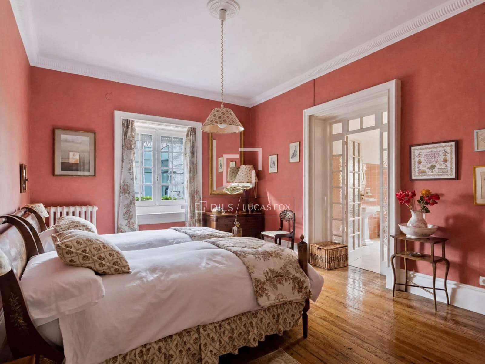 6 bedroom Villa for rent in Donostia-San Sebastian - € 7,500 (Ref: 9566543)