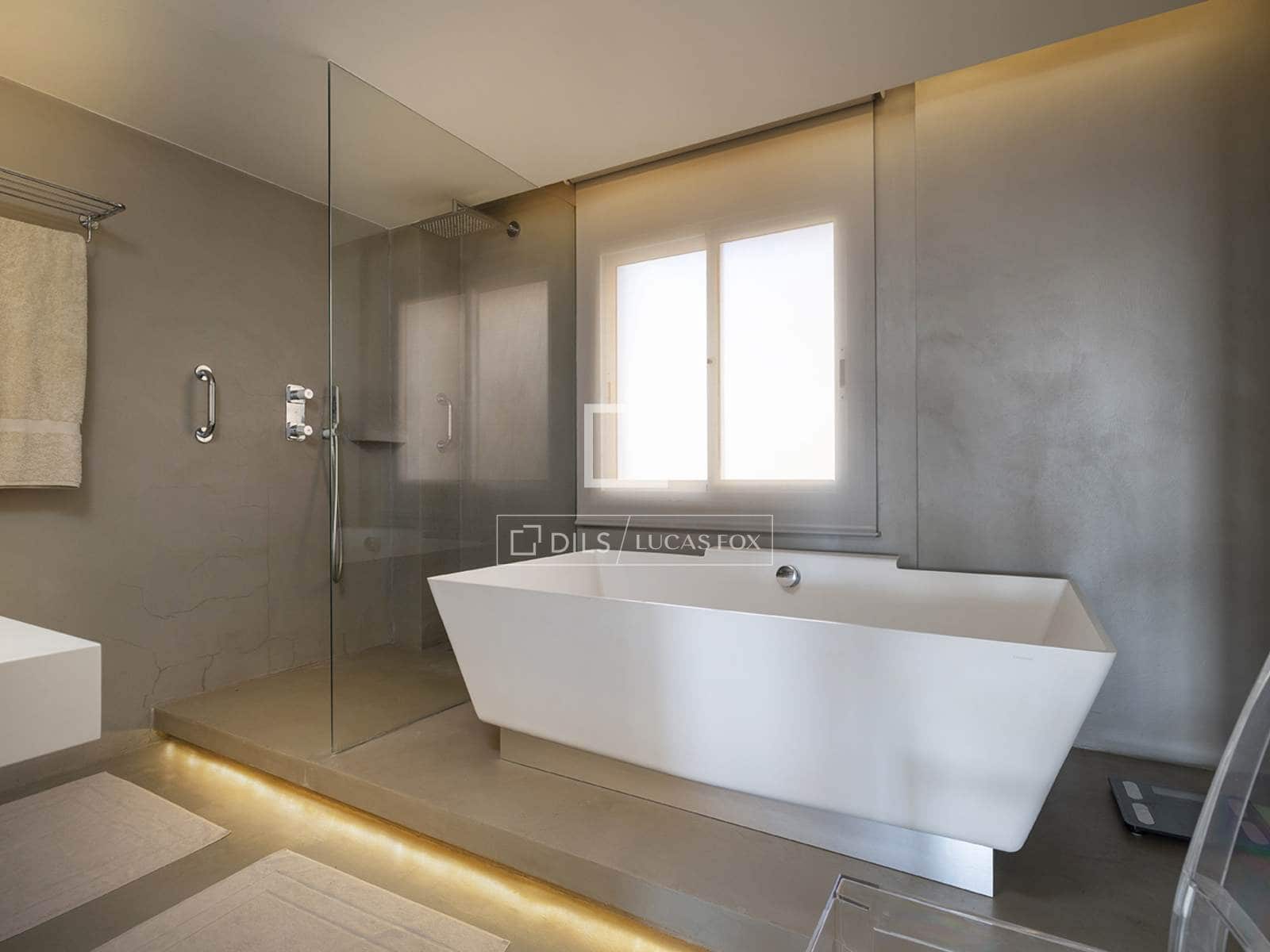 3 slaapkamer Appartement te koop in Barcelona stad met zwembad - € 1.750.000 (Ref: 9566713)