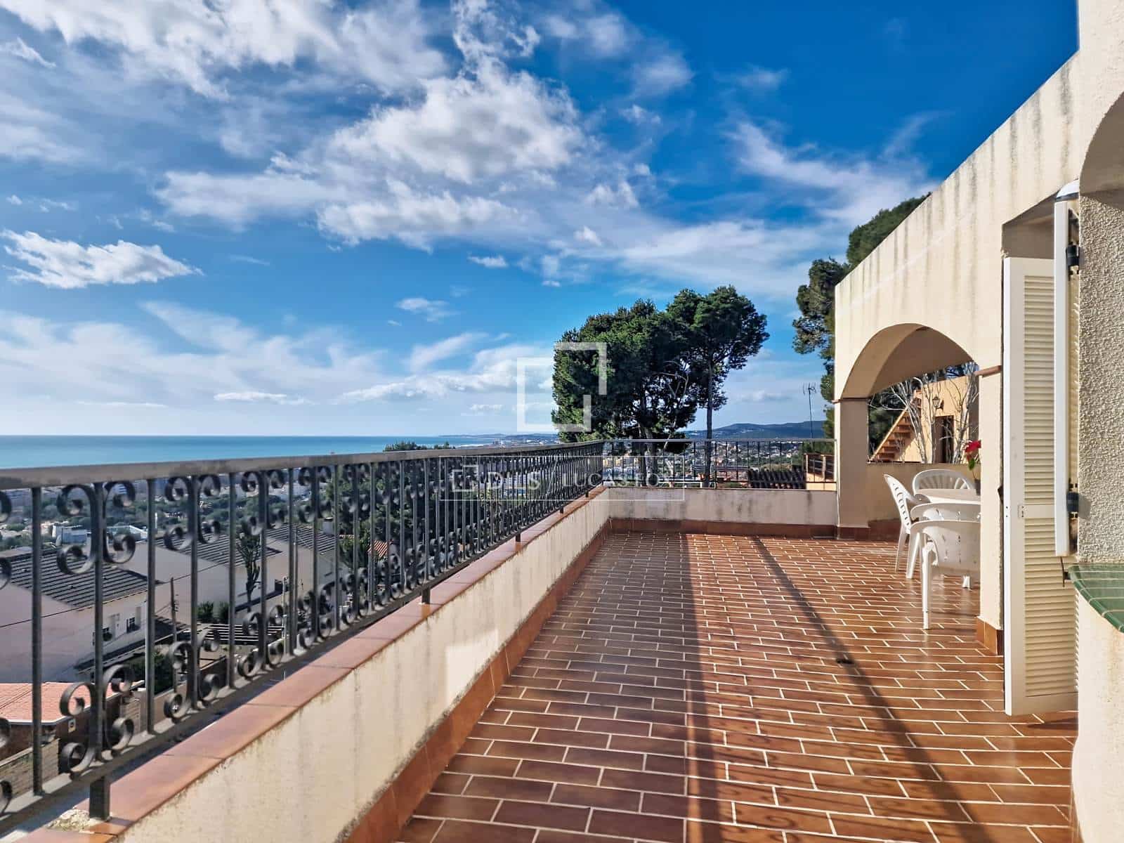 7 makuuhuone Huvila myytävänä paikassa Calafell mukana 
autotalli - 1 490 000 € (Ref: 9566715)