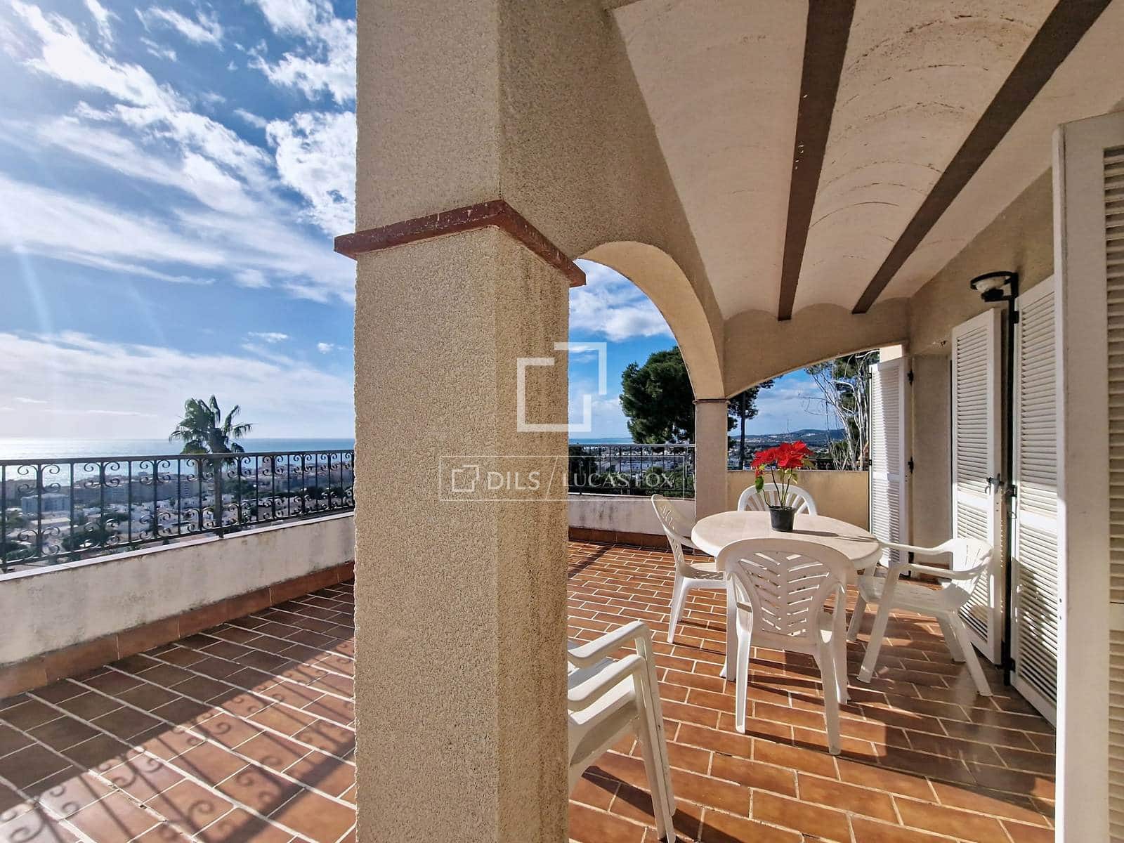 7 makuuhuone Huvila myytävänä paikassa Calafell mukana 
autotalli - 1 490 000 € (Ref: 9566715)