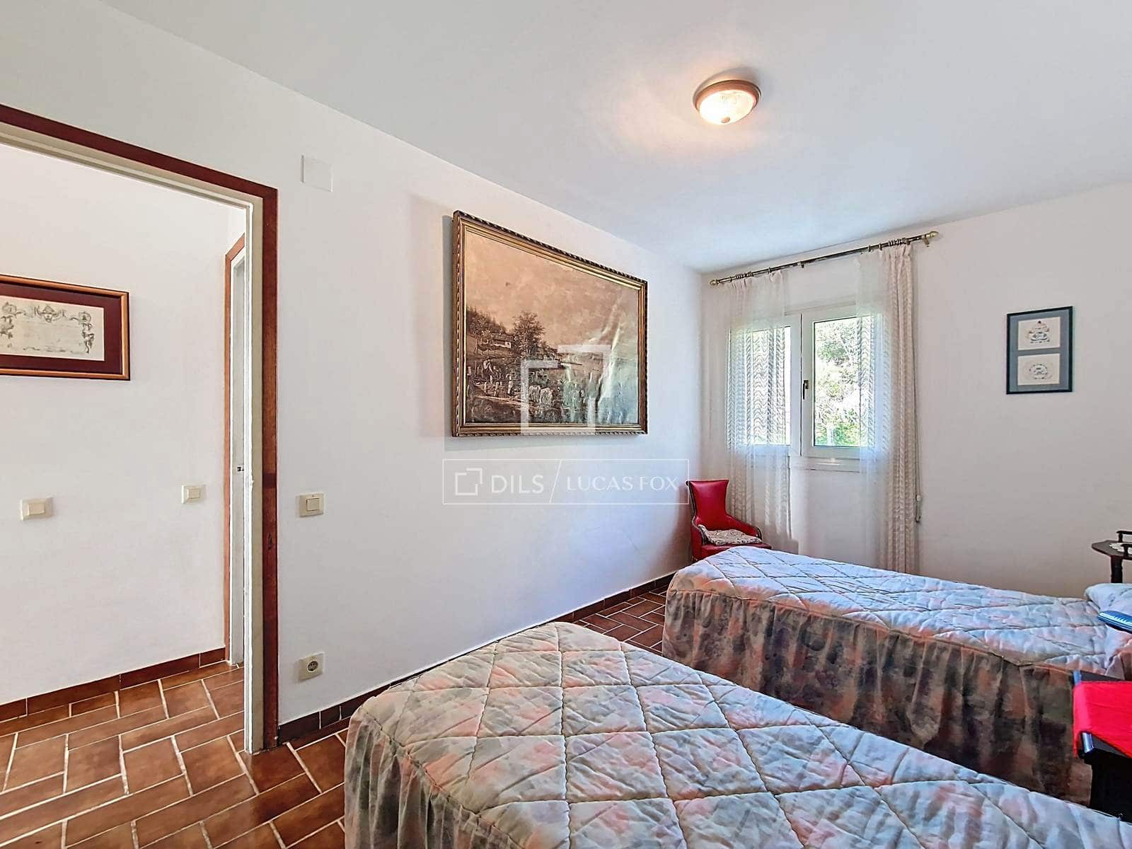 7 makuuhuone Huvila myytävänä paikassa Calafell mukana 
autotalli - 1 490 000 € (Ref: 9566715)