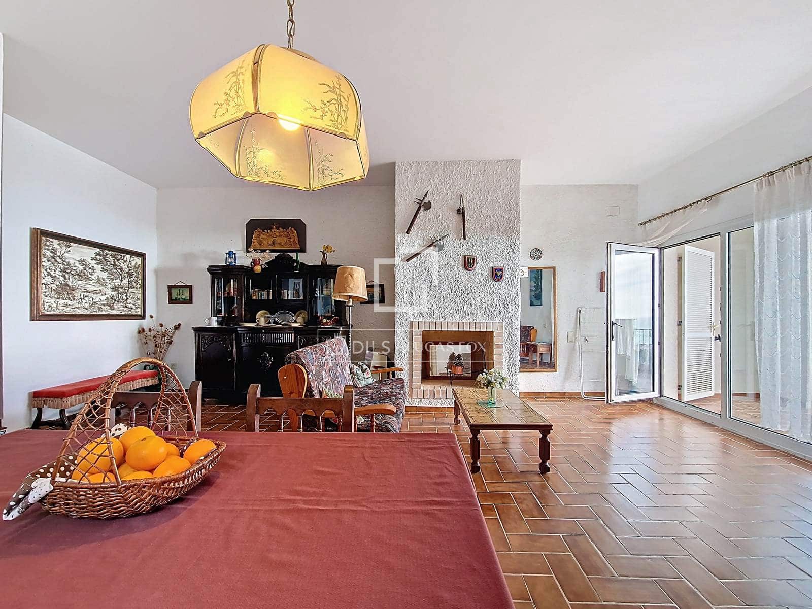 7 makuuhuone Huvila myytävänä paikassa Calafell mukana 
autotalli - 1 490 000 € (Ref: 9566715)