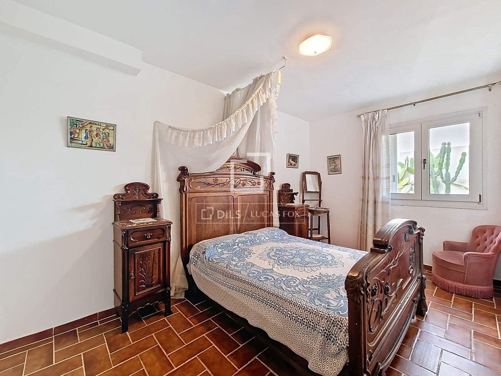 7 makuuhuone Huvila myytävänä paikassa Calafell mukana 
autotalli - 1 490 000 € (Ref: 9566715)