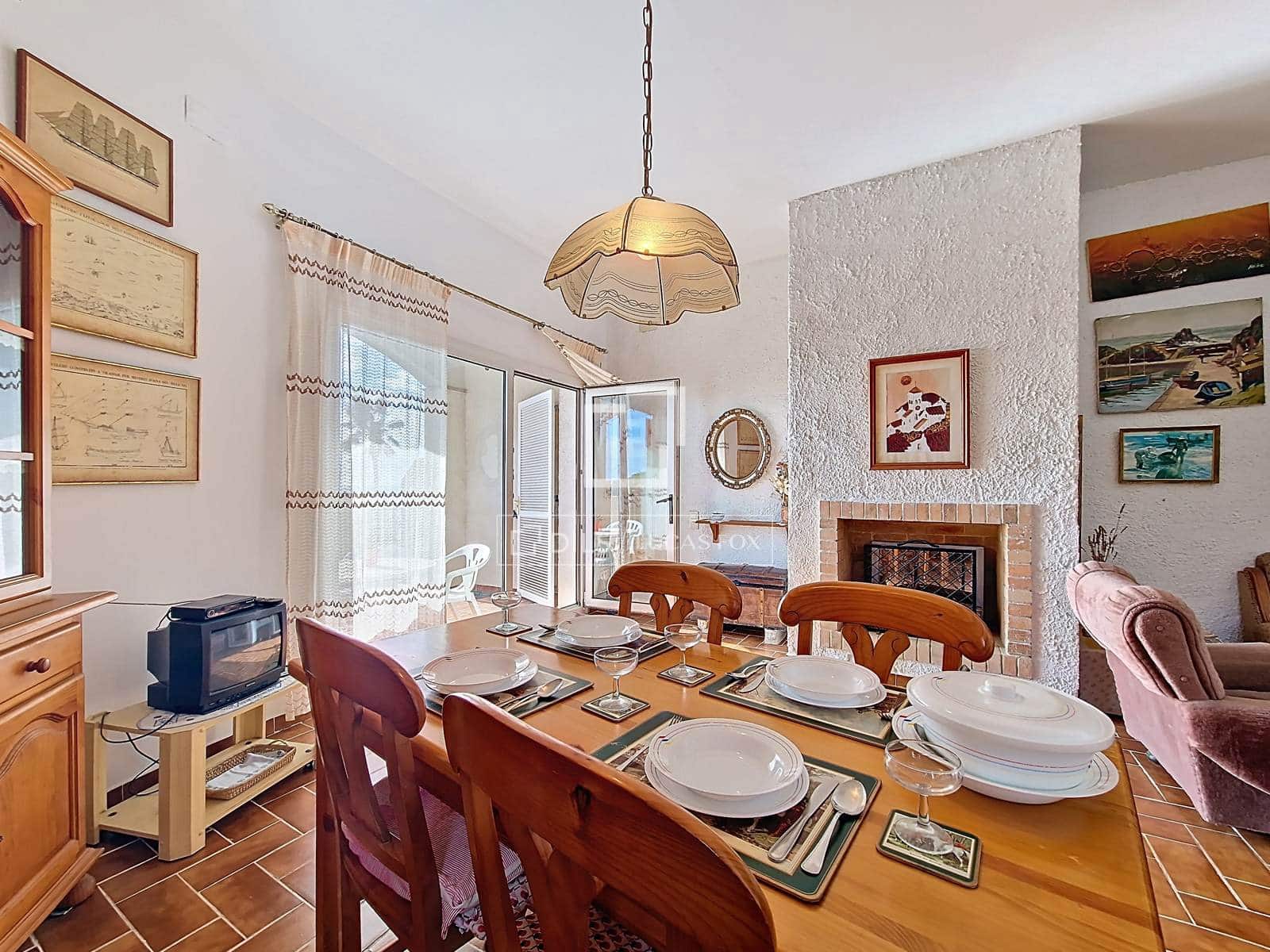 7 makuuhuone Huvila myytävänä paikassa Calafell mukana 
autotalli - 1 490 000 € (Ref: 9566715)