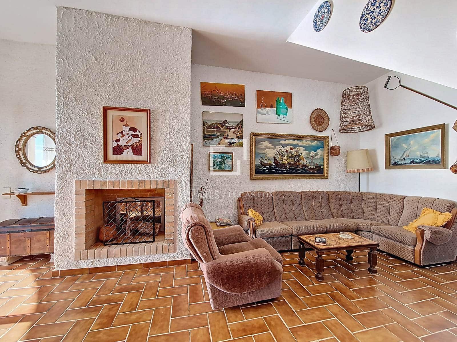 7 makuuhuone Huvila myytävänä paikassa Calafell mukana 
autotalli - 1 490 000 € (Ref: 9566715)