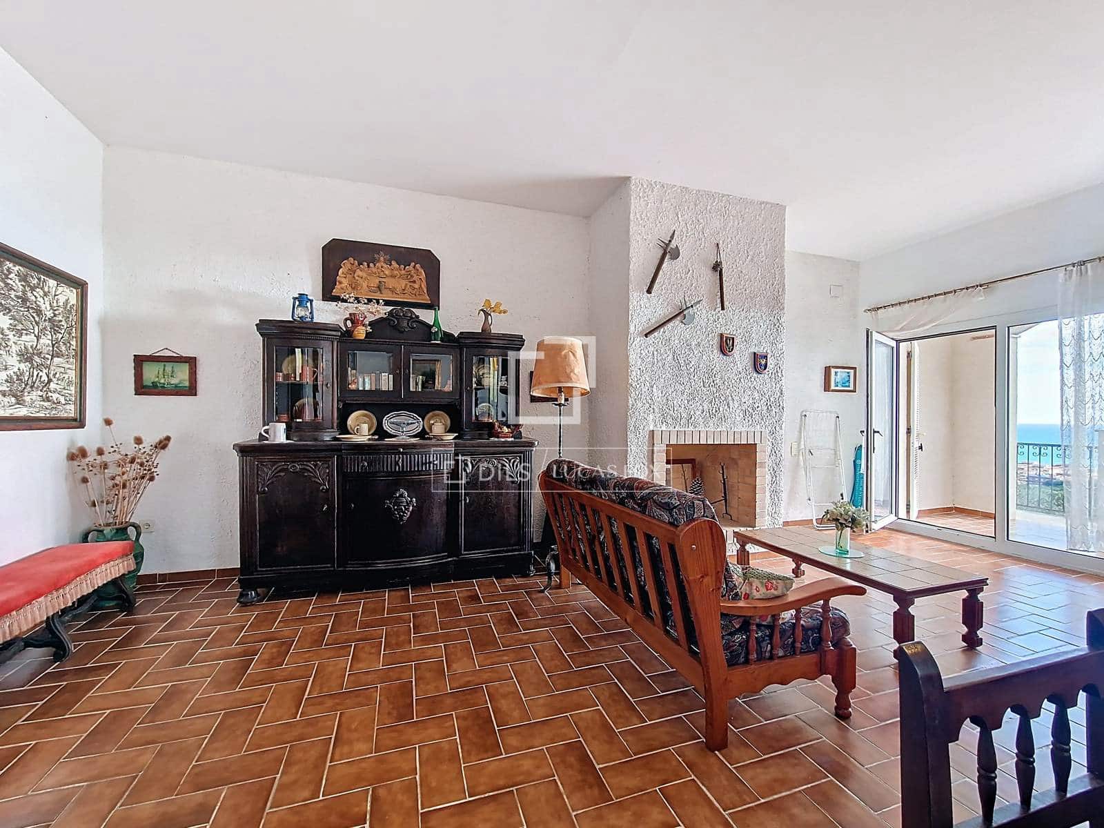 7 makuuhuone Huvila myytävänä paikassa Calafell mukana 
autotalli - 1 490 000 € (Ref: 9566715)