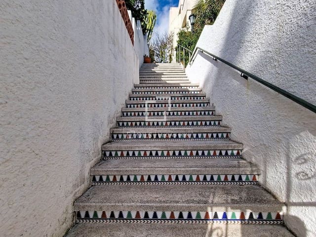 7 makuuhuone Huvila myytävänä paikassa Calafell mukana 
autotalli - 1 490 000 € (Ref: 9566715)