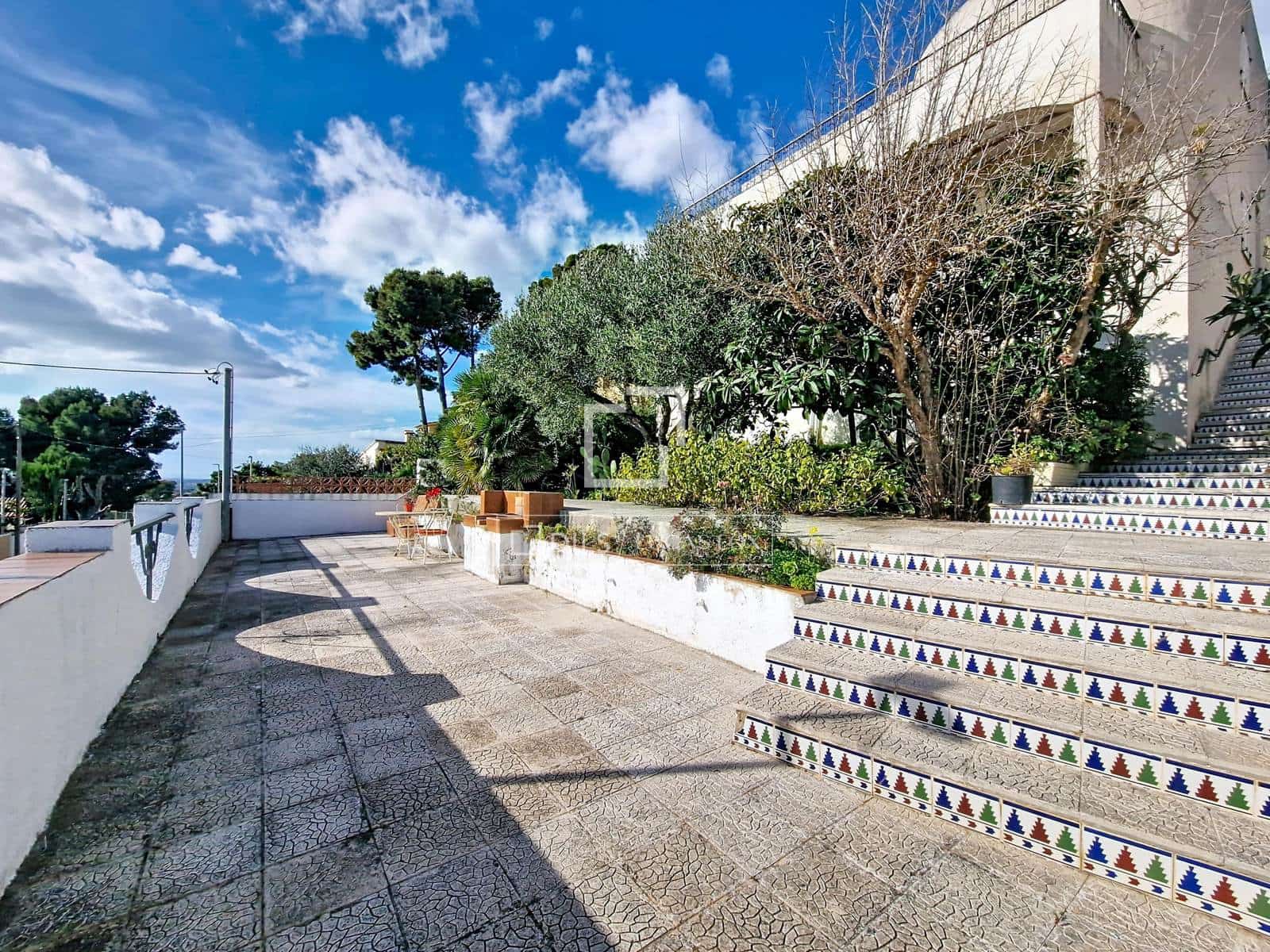 7 makuuhuone Huvila myytävänä paikassa Calafell mukana 
autotalli - 1 490 000 € (Ref: 9566715)