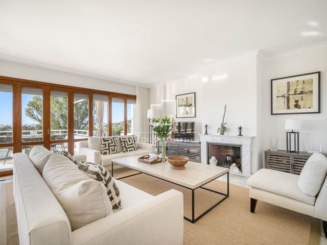 2 bedroom Apartment for sale in Marbella with pool - € 890,000 (Ref: 9566819)