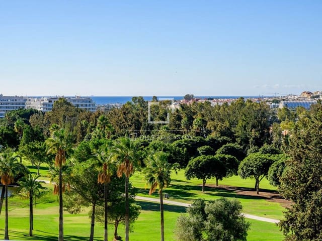 2 bedroom Apartment for sale in Marbella with pool - € 890,000 (Ref: 9566819)