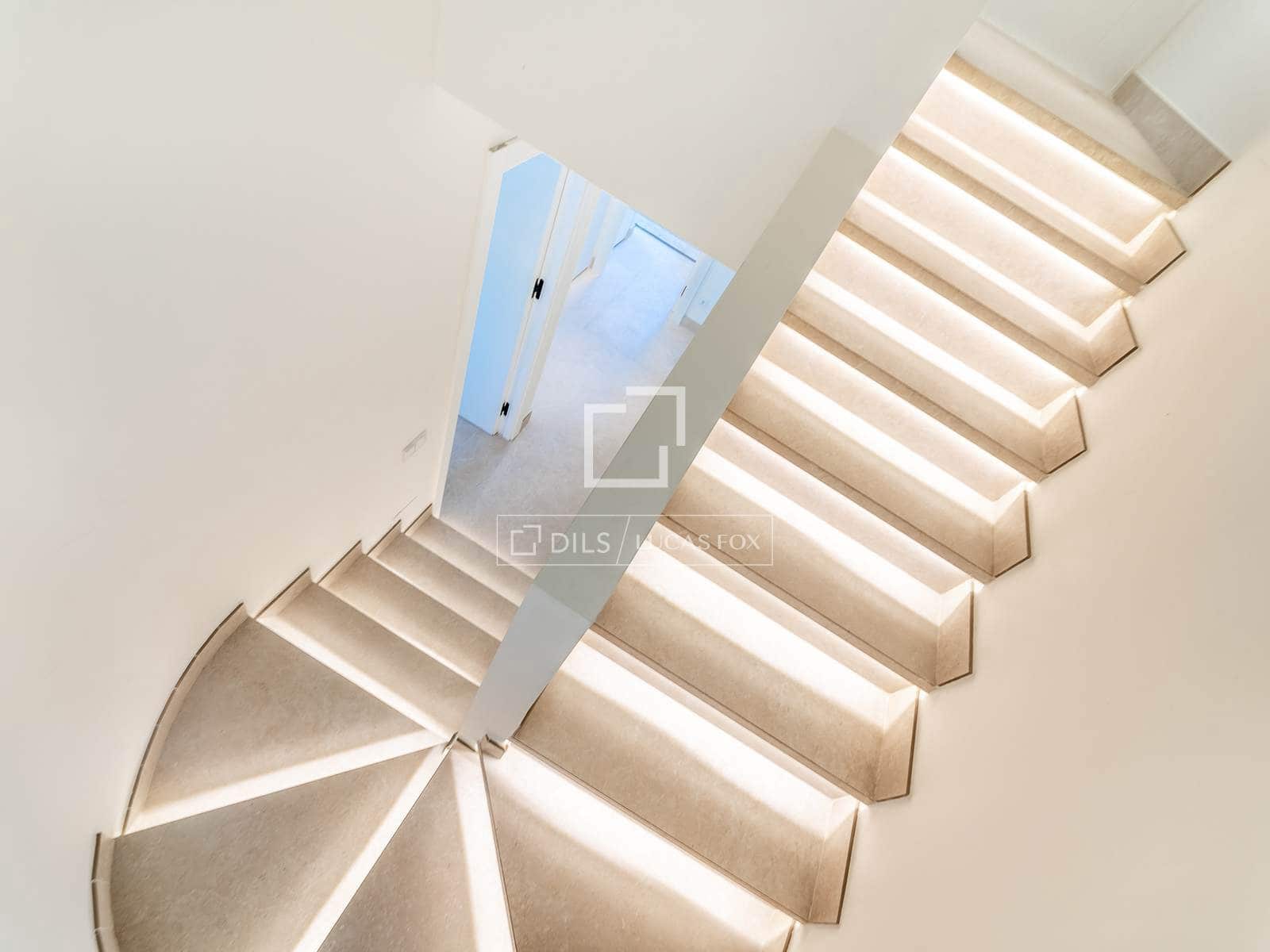 4 soveværelse Villa til salg i Benamara med swimmingpool garage - € 2.599.000 (Ref: 9569225)