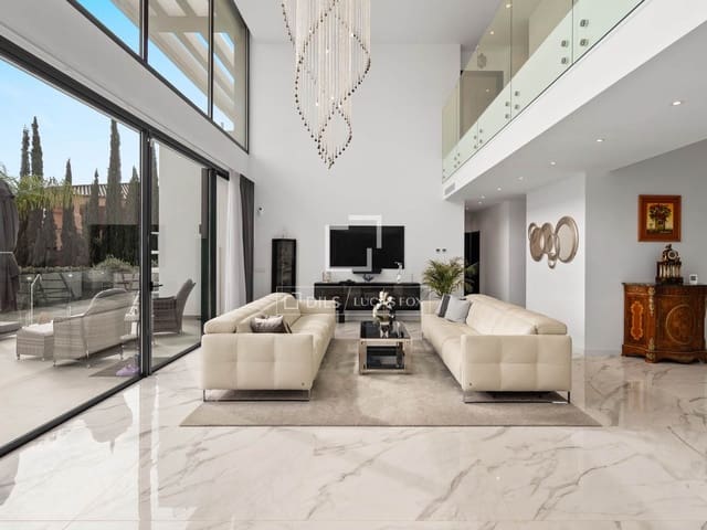 Chalet de 5 habitaciones en El Paraiso, Estepona en venta con piscina garaje - 4.150.000 € (Ref: 9569226)