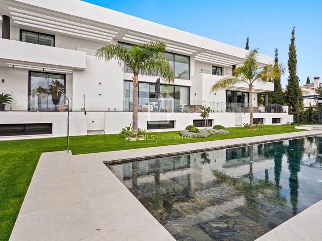 Chalet de 5 habitaciones en El Paraiso, Estepona en venta con piscina garaje - 4.150.000 € (Ref: 9569226)