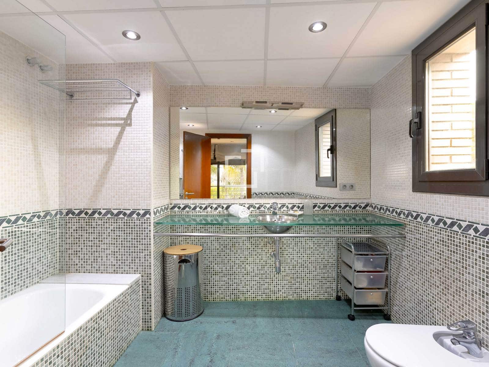 6 slaapkamer Villa te koop in Sant Vicenc de Montalt met zwembad garage - € 1.550.000 (Ref: 9569406)