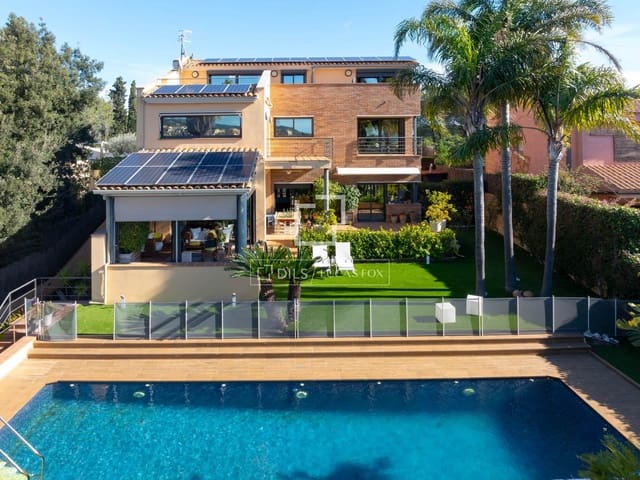 6 slaapkamer Villa te koop in Sant Vicenç de Montalt met zwembad garage - € 1.550.000 (Ref: 9569406)