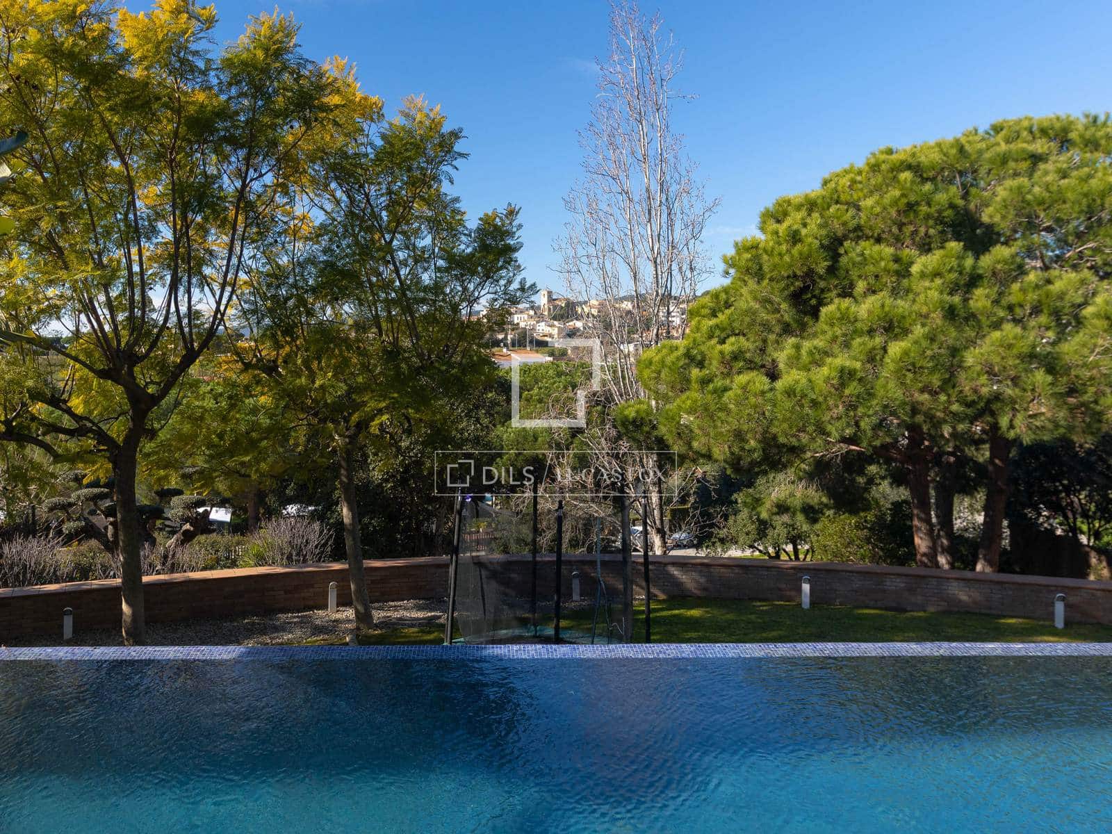 6 slaapkamer Villa te koop in Sant Vicenc de Montalt met zwembad garage - € 1.550.000 (Ref: 9569406)