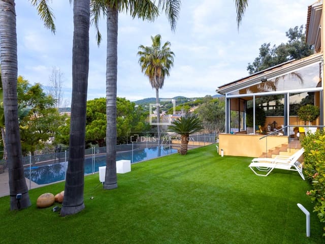 6 slaapkamer Villa te koop in Sant Vicenç de Montalt met zwembad garage - € 1.550.000 (Ref: 9569406)