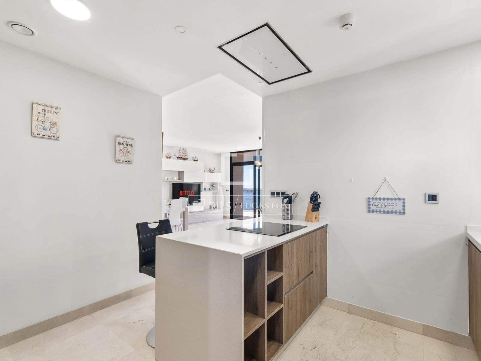 3 soveværelse Lejlighed til salg i Benidorm med swimmingpool garage - € 1.150.000 (Ref: 9569924)