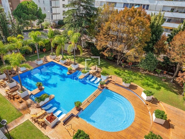 2 soveværelse Lejlighed til salg i Lloret de Mar med swimmingpool garage - € 385.000 (Ref: 9569925)