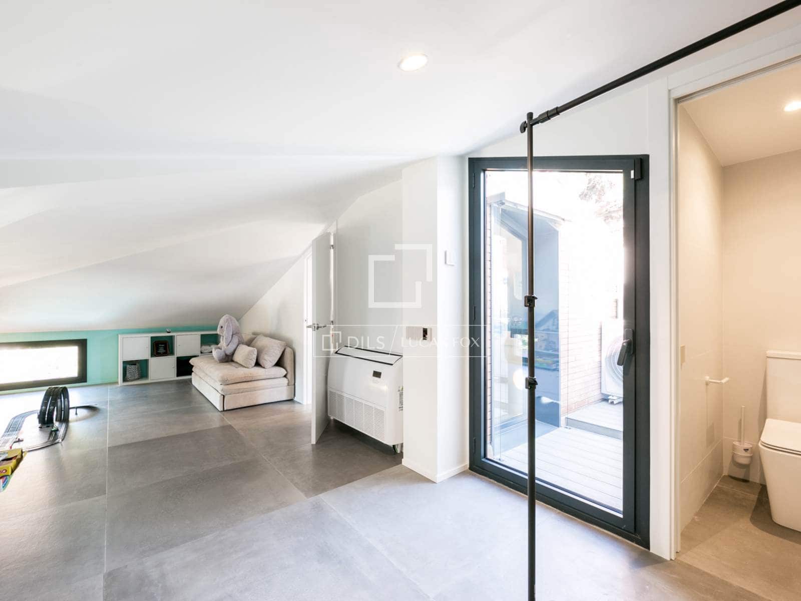 3 soveværelse Villa til salg i Gava med swimmingpool garage - € 1.280.000 (Ref: 9570052)