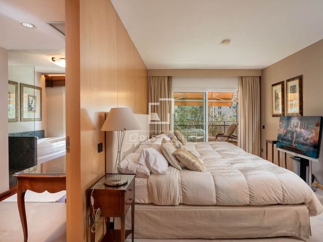 2 soverom Leilighet til salgs i Lloret de Mar med svømmebasseng garasje - € 300 000 (Ref: 9570055)