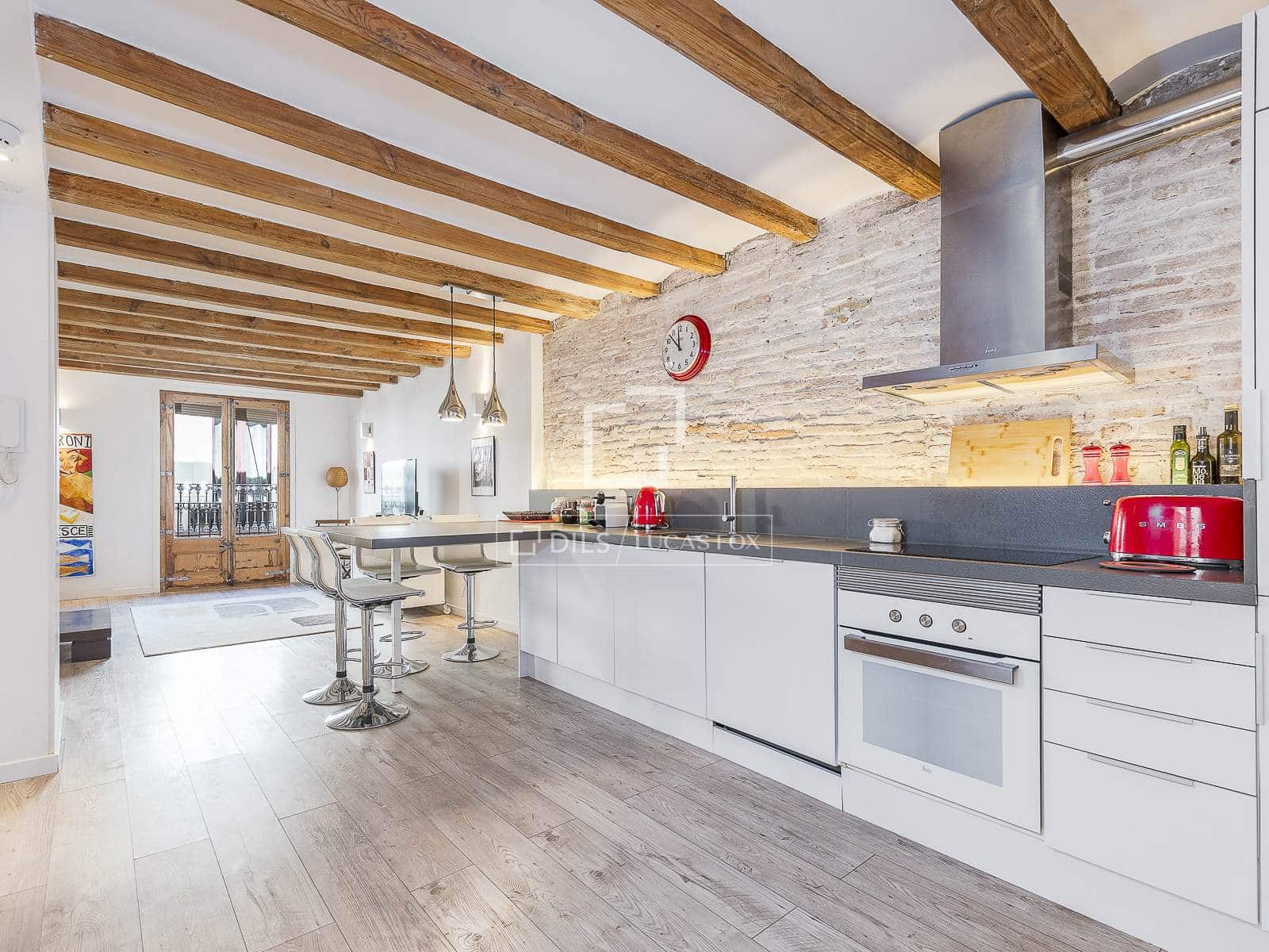 2 soveværelse Lejlighed til salg i Barcelona by - € 395.000 (Ref: 9570187)