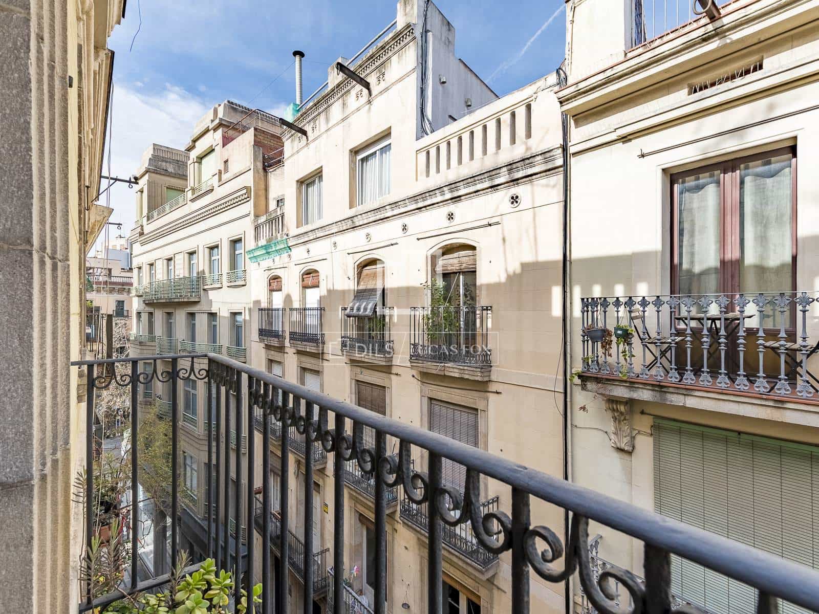2 soveværelse Lejlighed til salg i Barcelona by - € 395.000 (Ref: 9570187)