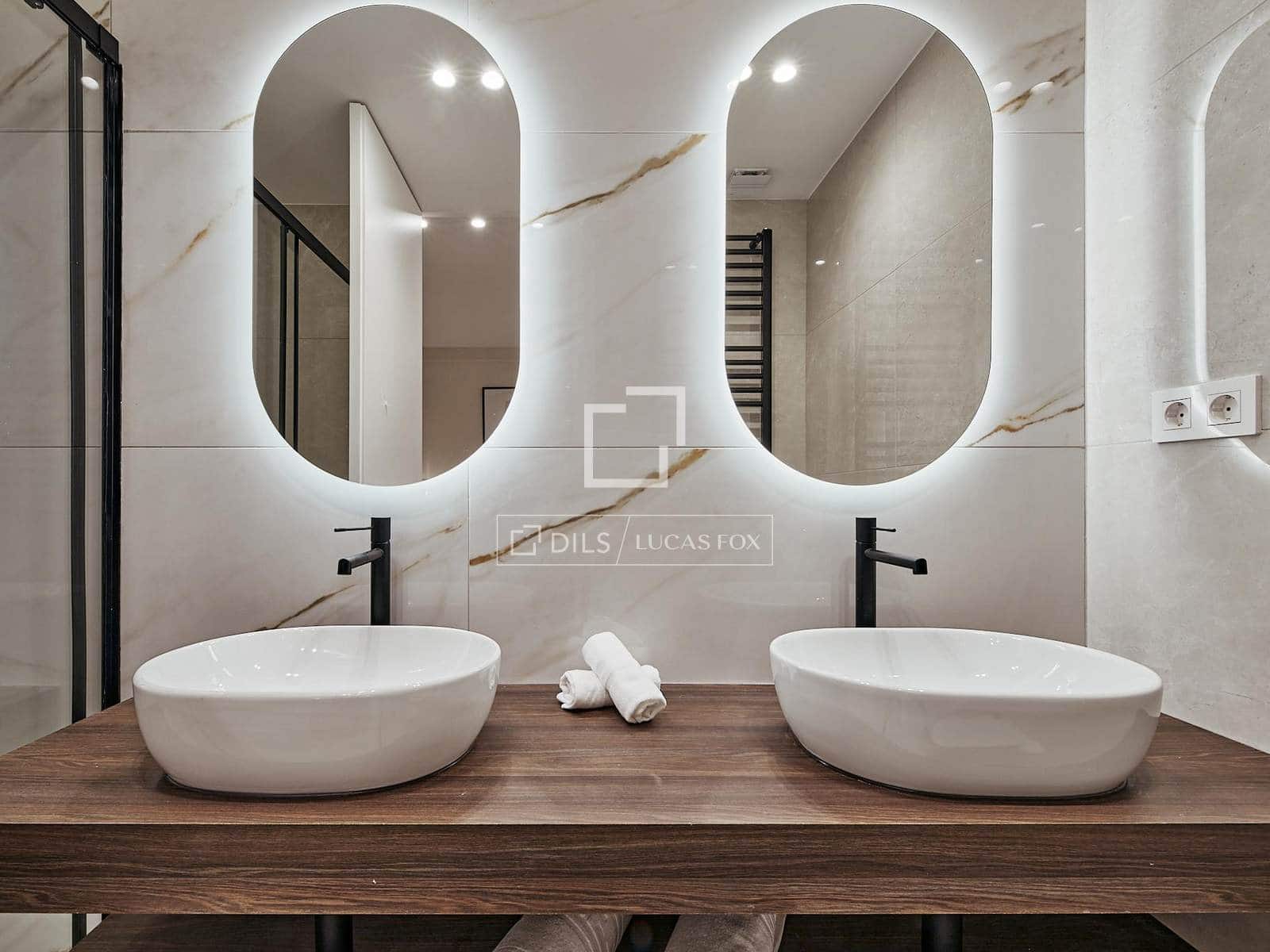 4 soveværelse Lejlighed til salg i Madrid by - € 1.379.000 (Ref: 9571575)