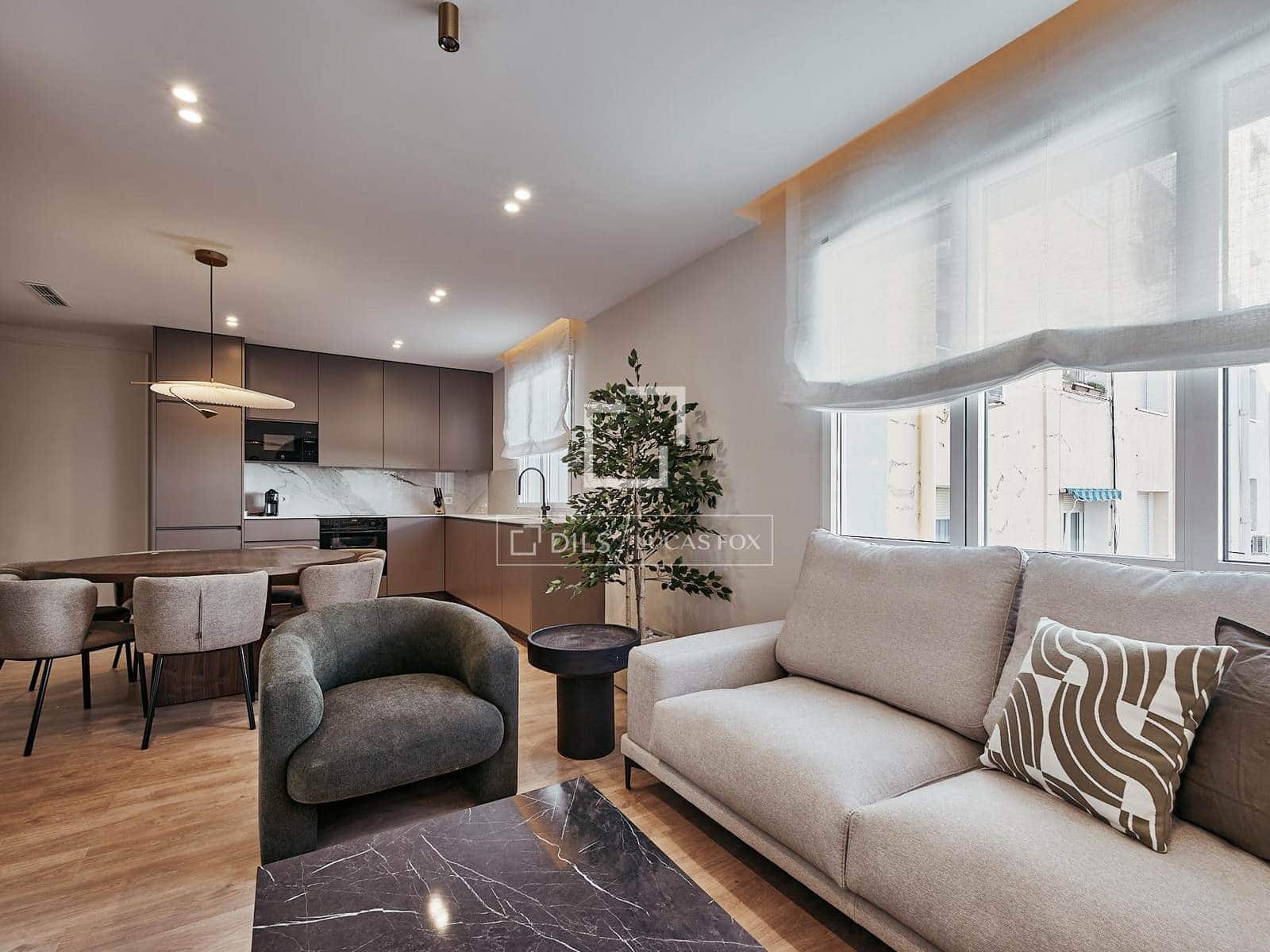 4 soveværelse Lejlighed til salg i Madrid by - € 1.379.000 (Ref: 9571575)