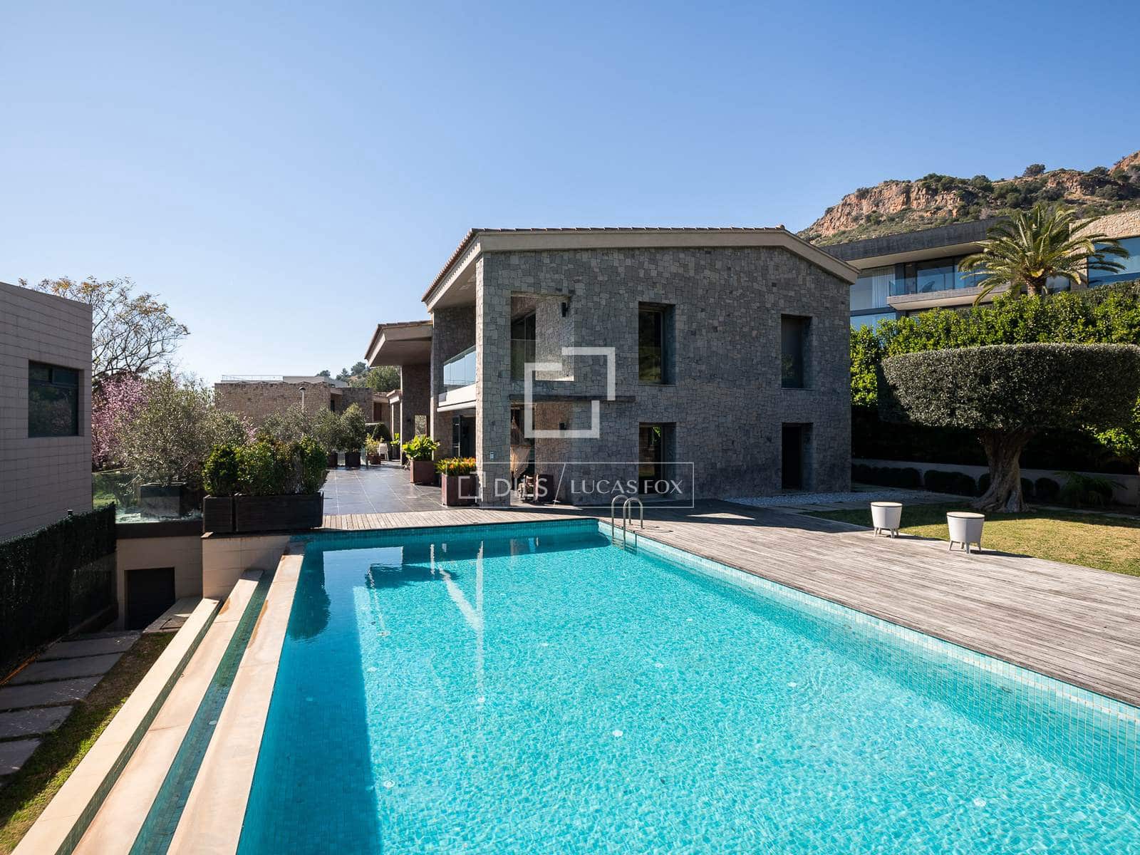 3 soveværelse Villa til salg i Sagunto / Sagunt med swimmingpool - € 2.300.000 (Ref: 9571576)