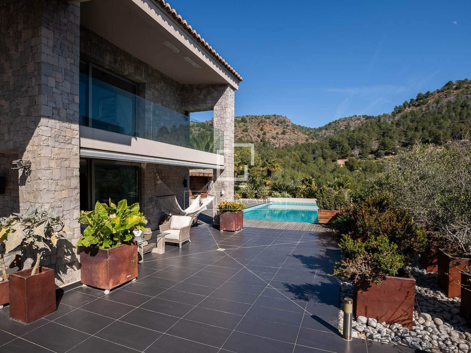 3 soveværelse Villa til salg i Sagunto / Sagunt med swimmingpool - € 2.300.000 (Ref: 9571576)