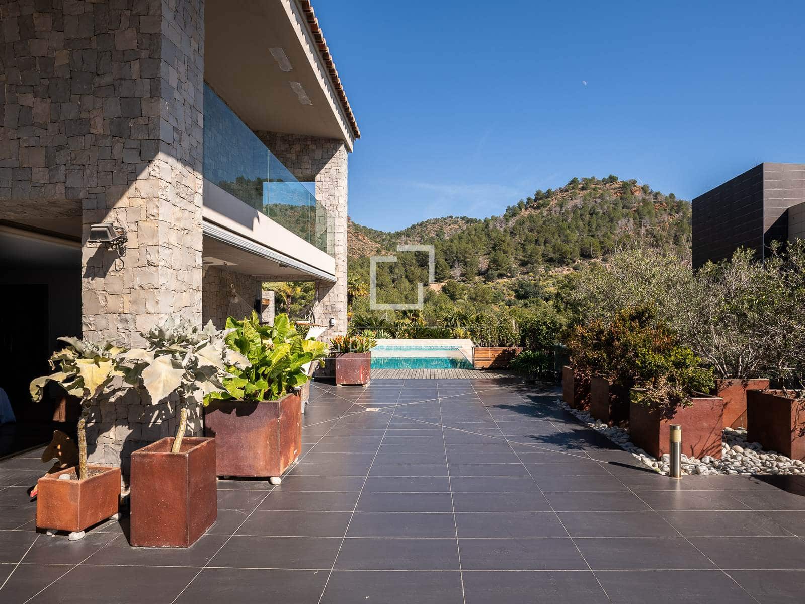 3 soveværelse Villa til salg i Sagunto / Sagunt med swimmingpool - € 2.300.000 (Ref: 9571576)