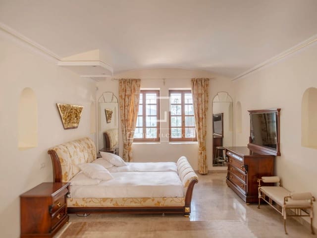 3 soverom Villa til salgs i Alcúdia med svømmebasseng garasje - € 7 500 000 (Ref: 9571577)