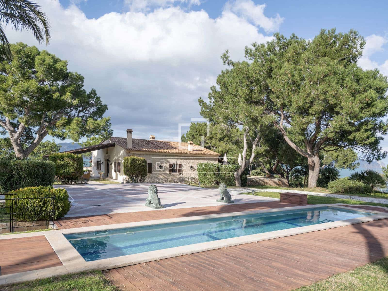 3 soverom Villa til salgs i Alcudia med svømmebasseng garasje - € 7 500 000 (Ref: 9571577)