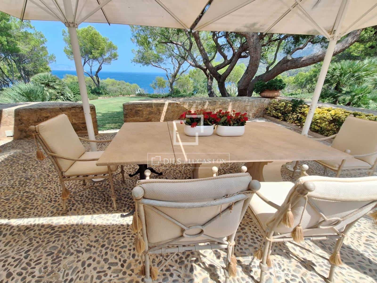 3 soverom Villa til salgs i Alcudia med svømmebasseng garasje - € 7 500 000 (Ref: 9571577)