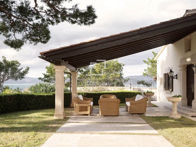 3 soverom Villa til salgs i Alcúdia med svømmebasseng garasje - € 7 500 000 (Ref: 9571577)