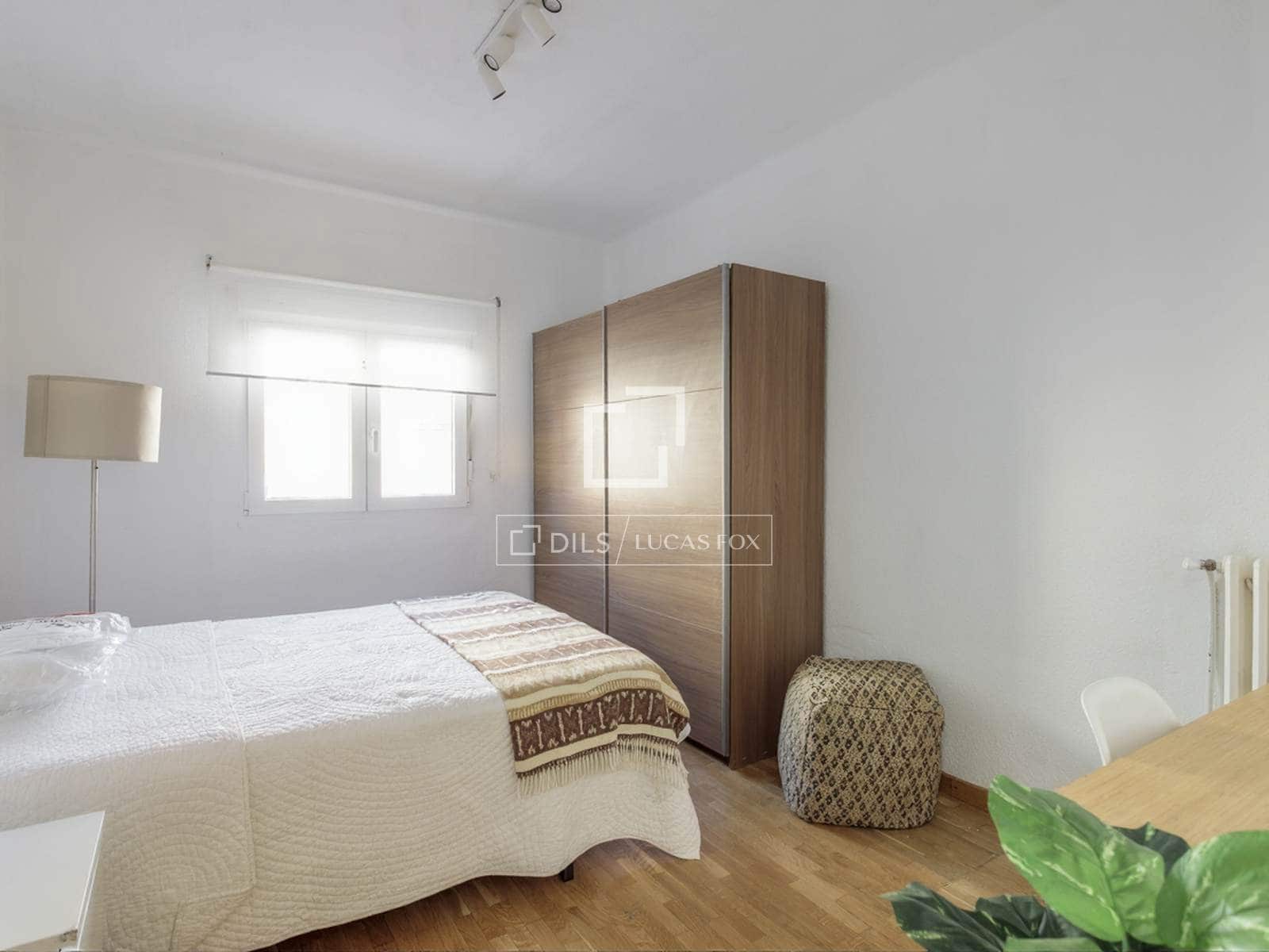 4 soveværelse Lejlighed til leje i Madrid by - € 2.700 (Ref: 9571907)