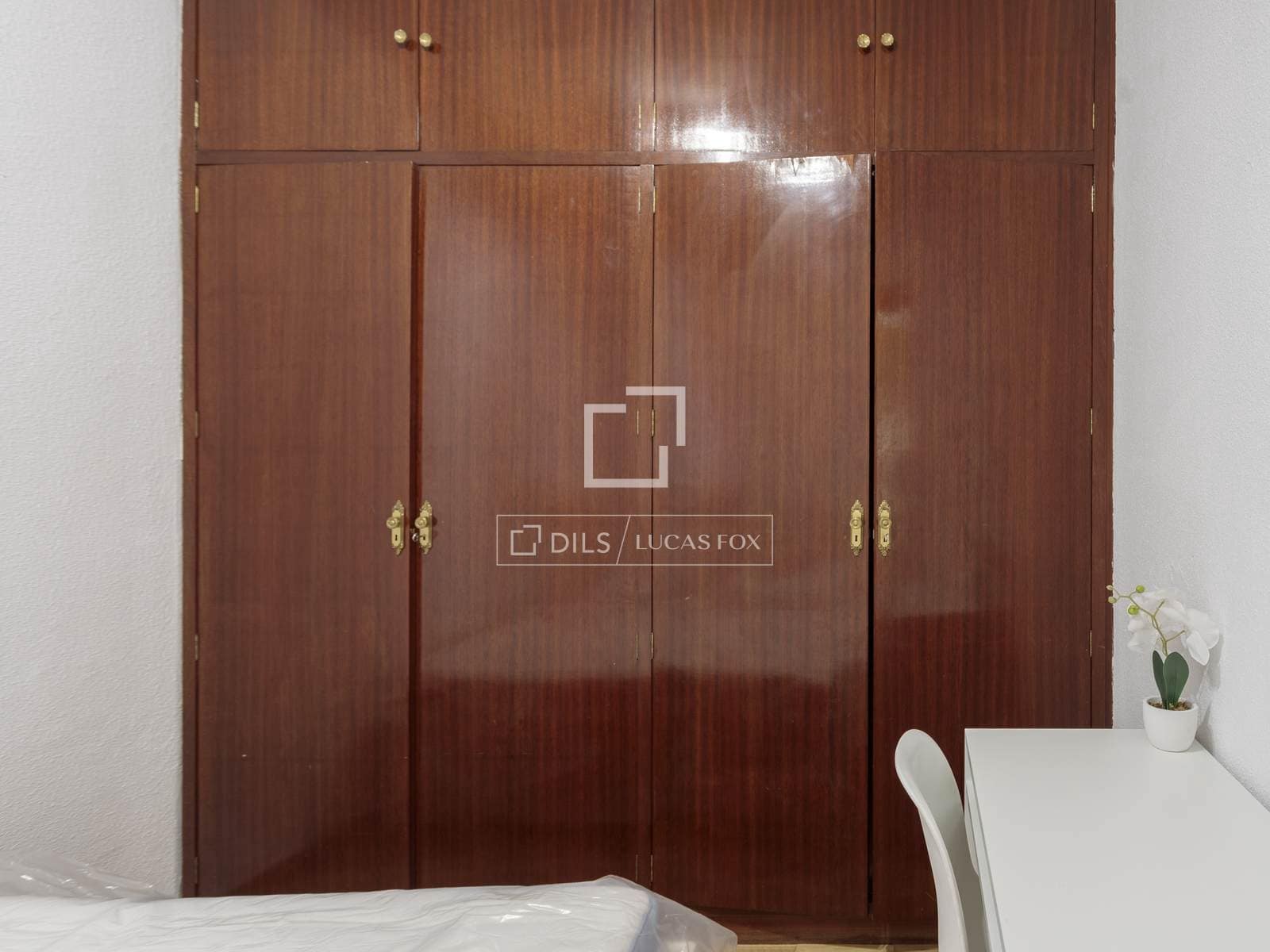 4 soveværelse Lejlighed til leje i Madrid by - € 2.700 (Ref: 9571907)